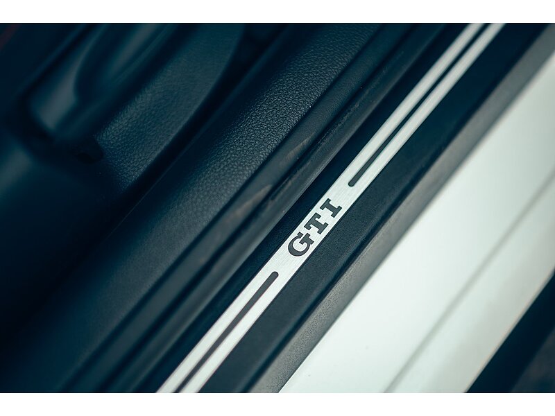 Volkswagen 1.8 TSI BlueMotion Tech GTI Hatchback 3dr Petrol Manual Euro 6 (s/s) (192 ps)