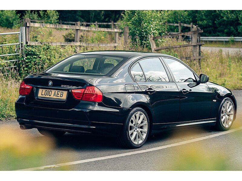 BMW 2.0 320d ED EfficientDynamics Saloon 4dr Diesel Manual Euro 5 (s/s) (163 ps)
