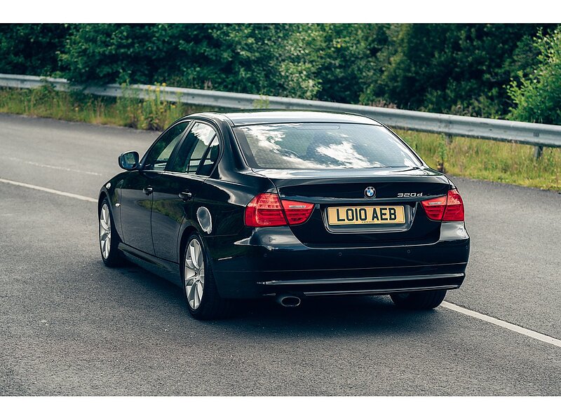 BMW 2.0 320d ED EfficientDynamics Saloon 4dr Diesel Manual Euro 5 (s/s) (163 ps)