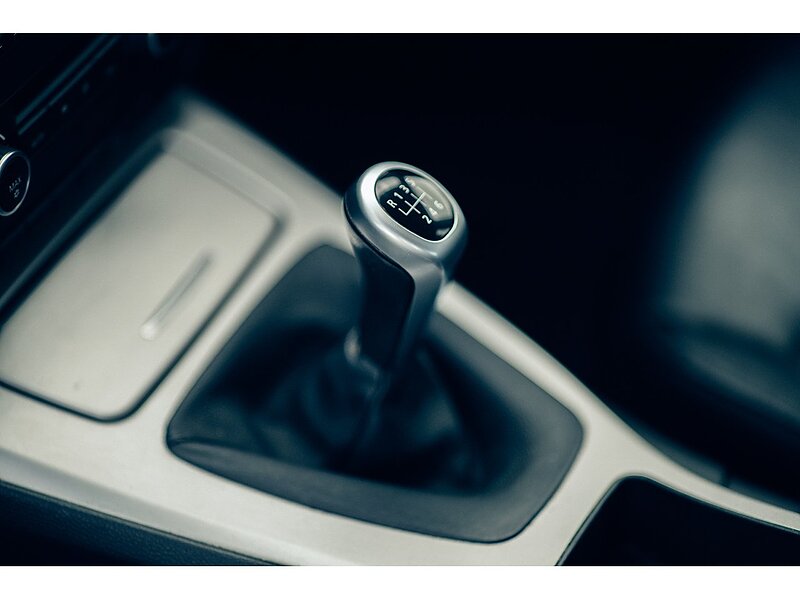 BMW 2.0 320d ED EfficientDynamics Saloon 4dr Diesel Manual Euro 5 (s/s) (163 ps)