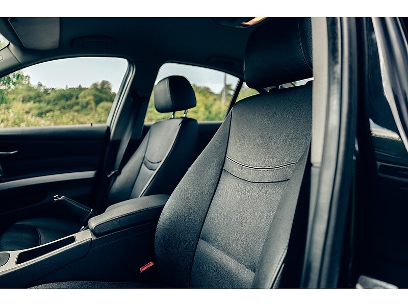 BMW 2.0 320d ED EfficientDynamics Saloon 4dr Diesel Manual Euro 5 (s/s) (163 ps)