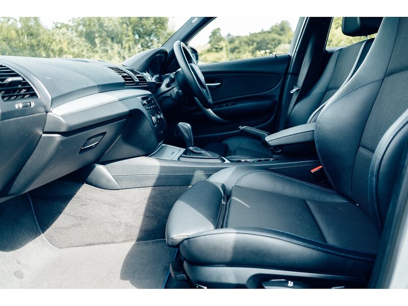 BMW 2.0 118d Performance Edition Hatchback 5dr Diesel Steptronic Euro 5 (143 ps)