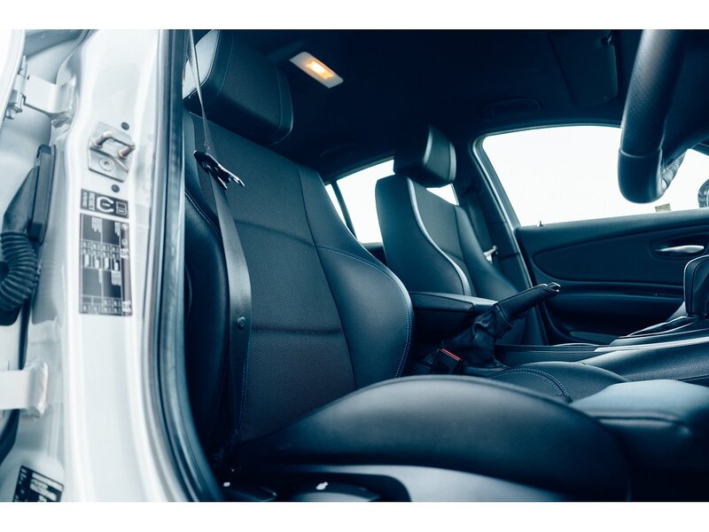 BMW 2.0 118d Performance Edition Hatchback 5dr Diesel Steptronic Euro 5 (143 ps)