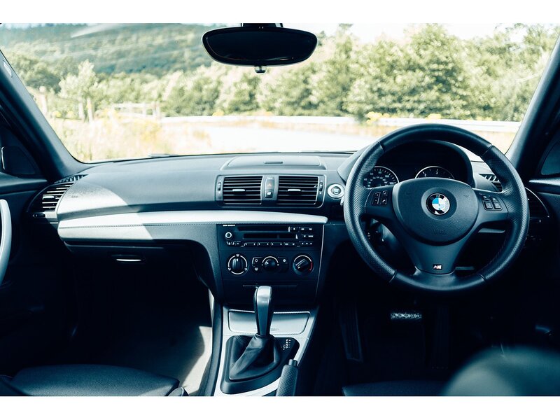 BMW 2.0 118d Performance Edition Hatchback 5dr Diesel Steptronic Euro 5 (143 ps)