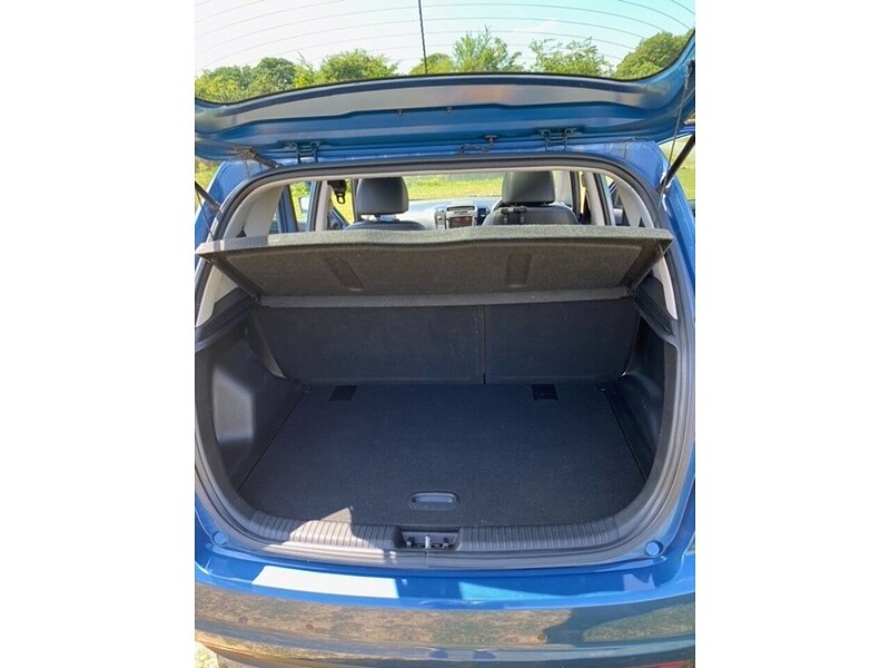 Kia 1.6 3 MPV 5dr Petrol Auto Euro 5 (Sat Nav) (123 bhp)