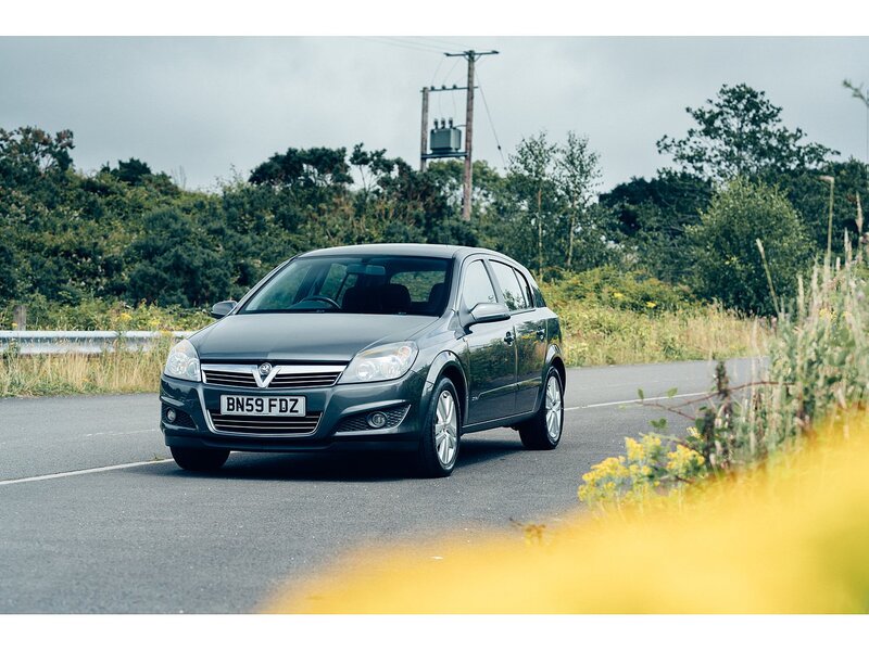 Vauxhall 1.4i 16v SXi Hatchback 5dr Petrol Manual (146 g/km, 89 bhp)