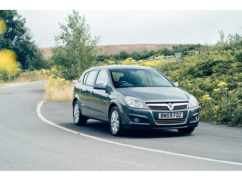 Vauxhall 1.4i 16v SXi Hatchback 5dr Petrol Manual (146 g/km, 89 bhp)