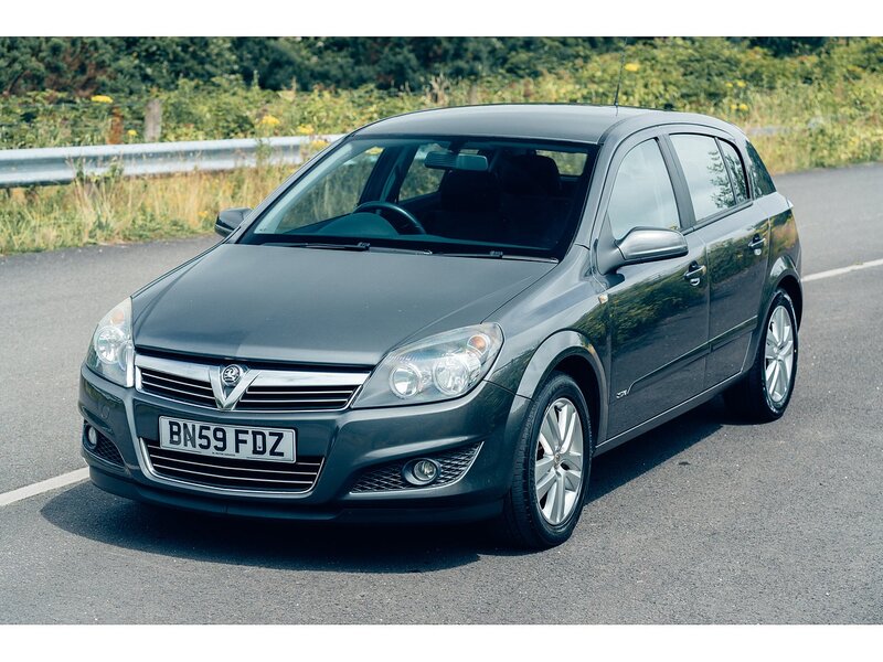 Vauxhall 1.4i 16v SXi Hatchback 5dr Petrol Manual (146 g/km, 89 bhp)