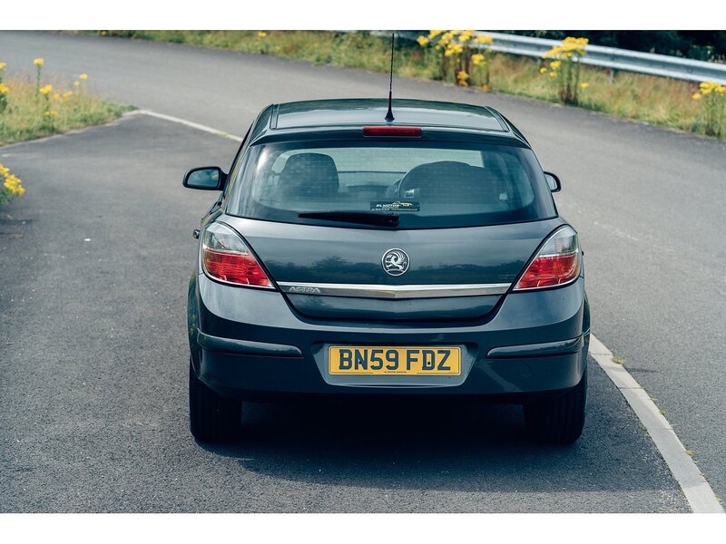 Vauxhall 1.4i 16v SXi Hatchback 5dr Petrol Manual (146 g/km, 89 bhp)