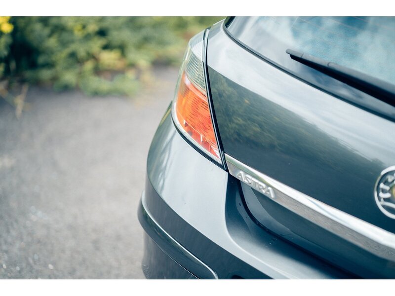 Vauxhall 1.4i 16v SXi Hatchback 5dr Petrol Manual (146 g/km, 89 bhp)