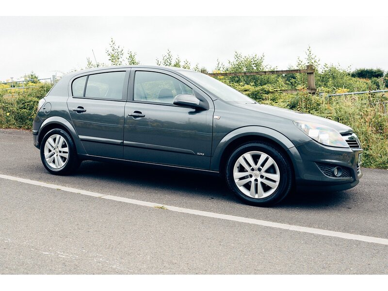 Vauxhall 1.4i 16v SXi Hatchback 5dr Petrol Manual (146 g/km, 89 bhp)
