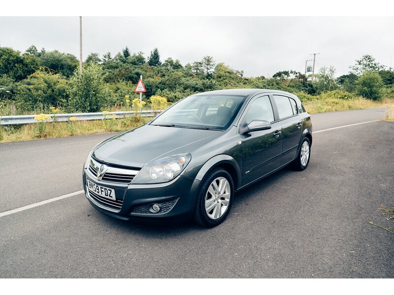 Vauxhall 1.4i 16v SXi Hatchback 5dr Petrol Manual (146 g/km, 89 bhp)
