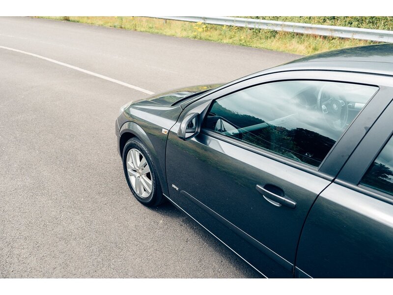 Vauxhall 1.4i 16v SXi Hatchback 5dr Petrol Manual (146 g/km, 89 bhp)