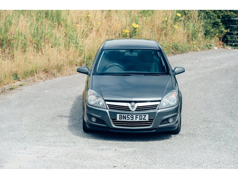 Vauxhall 1.4i 16v SXi Hatchback 5dr Petrol Manual (146 g/km, 89 bhp)