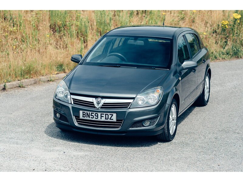 Vauxhall 1.4i 16v SXi Hatchback 5dr Petrol Manual (146 g/km, 89 bhp)