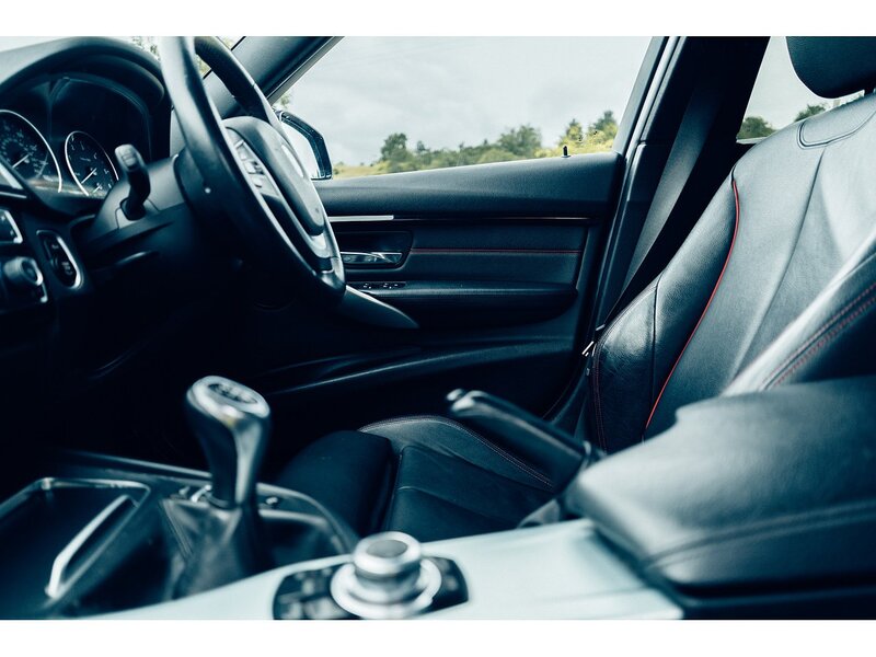 BMW 2.0 318d Sport Touring 5dr Diesel Manual Euro 6 (s/s) (150 ps)