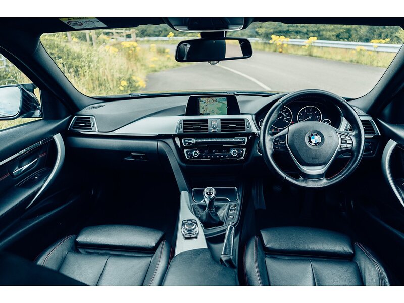 BMW 2.0 318d Sport Touring 5dr Diesel Manual Euro 6 (s/s) (150 ps)