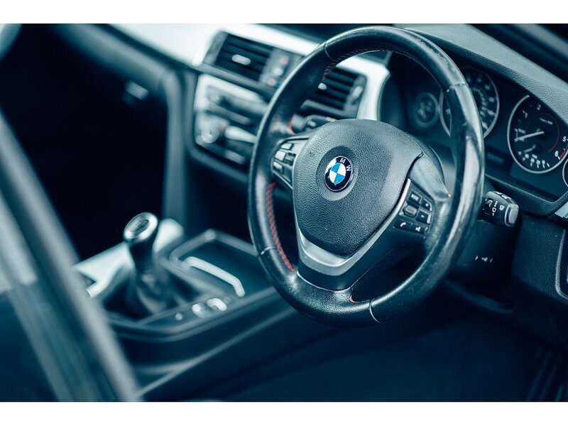 BMW 2.0 318d Sport Touring 5dr Diesel Manual Euro 6 (s/s) (150 ps)