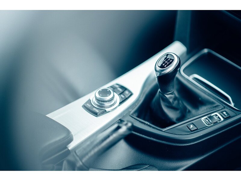 BMW 2.0 318d Sport Touring 5dr Diesel Manual Euro 6 (s/s) (150 ps)