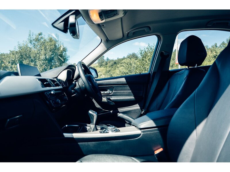 BMW 2.0 320d ED Plus Saloon 4dr Diesel Manual Euro 6 (s/s) (163 ps)