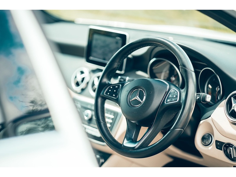 Mercedes-Benz 2.1 GLA200d SE (Executive) SUV 5dr Diesel 7G-DCT Euro 6 (s/s) (136 ps)