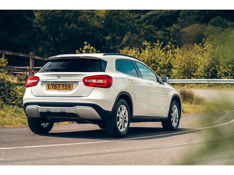 Mercedes-Benz 2.1 GLA200d SE (Executive) SUV 5dr Diesel 7G-DCT Euro 6 (s/s) (136 ps)