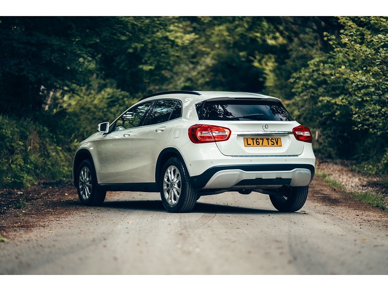 Mercedes-Benz 2.1 GLA200d SE (Executive) SUV 5dr Diesel 7G-DCT Euro 6 (s/s) (136 ps)