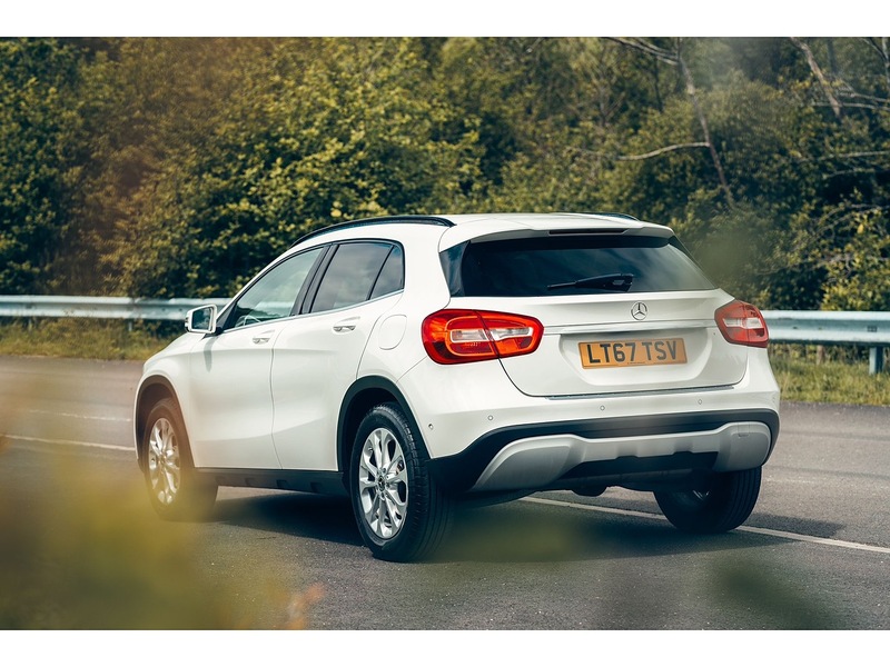 Mercedes-Benz 2.1 GLA200d SE (Executive) SUV 5dr Diesel 7G-DCT Euro 6 (s/s) (136 ps)