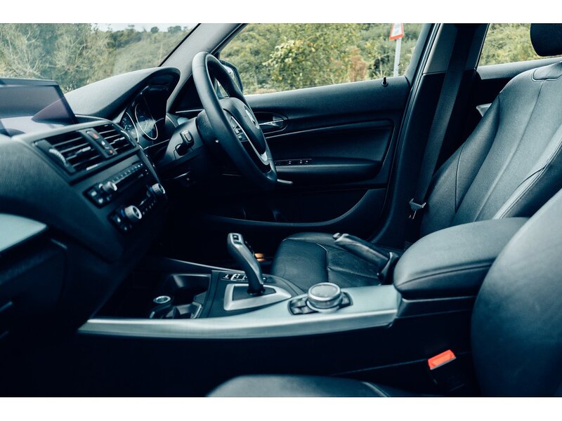 BMW 2.0 118d SE Hatchback 5dr Diesel Auto Euro 5 (s/s) (143 ps)