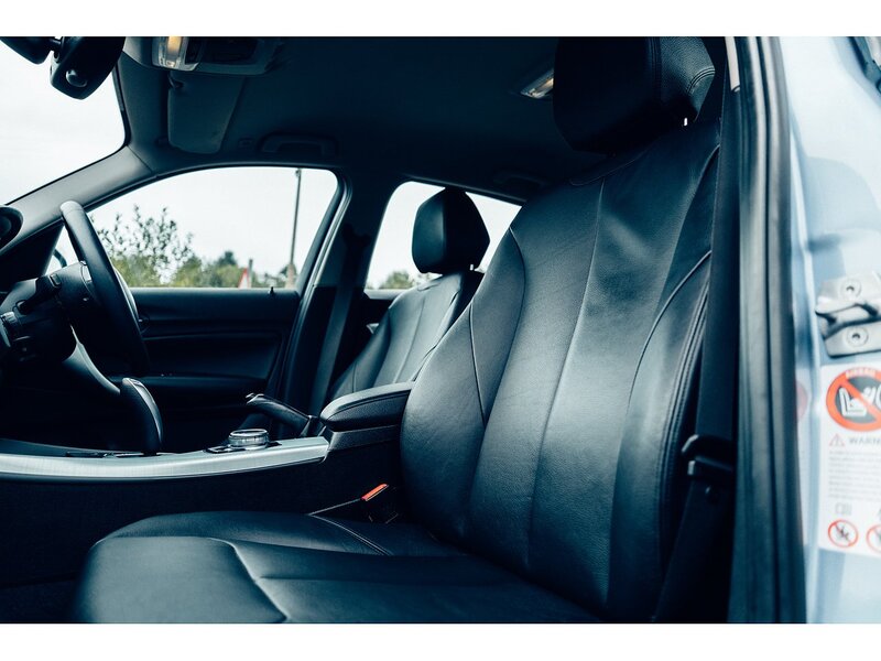 BMW 2.0 118d SE Hatchback 5dr Diesel Auto Euro 5 (s/s) (143 ps)