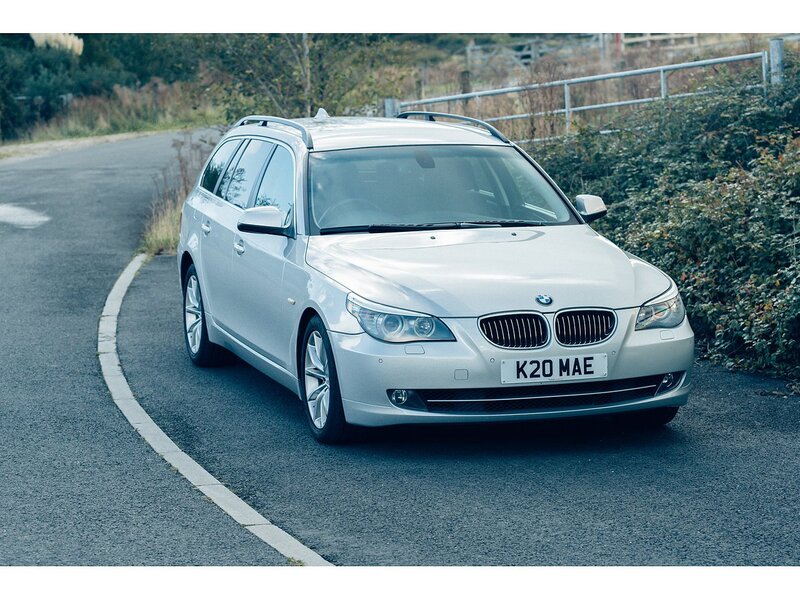 BMW 3.0 525d SE Business Edition Touring 5dr Diesel Steptronic Euro 4 (197 ps)