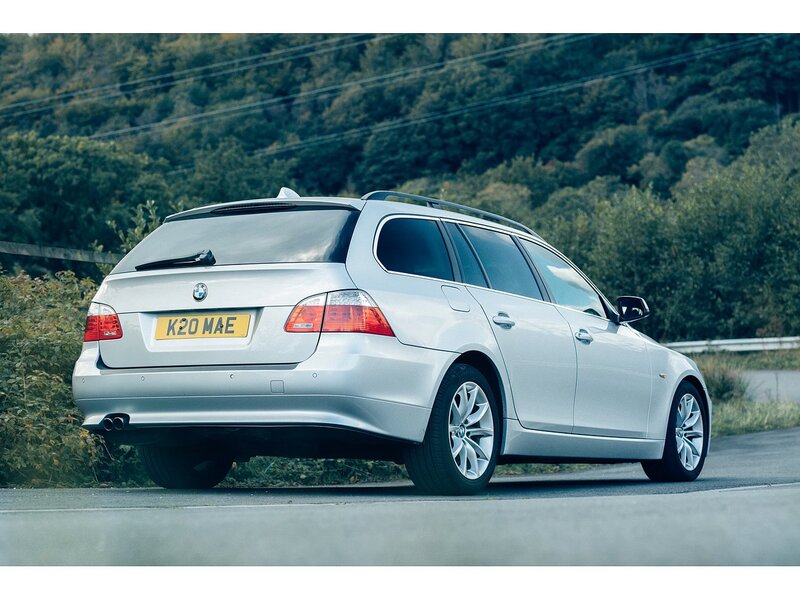 BMW 3.0 525d SE Business Edition Touring 5dr Diesel Steptronic Euro 4 (197 ps)