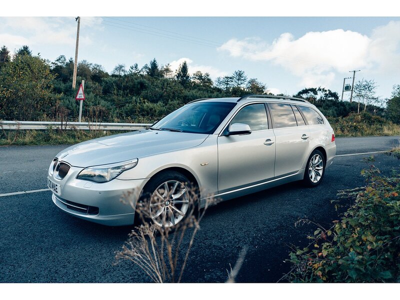 BMW 3.0 525d SE Business Edition Touring 5dr Diesel Steptronic Euro 4 (197 ps)