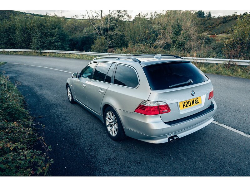 BMW 3.0 525d SE Business Edition Touring 5dr Diesel Steptronic Euro 4 (197 ps)