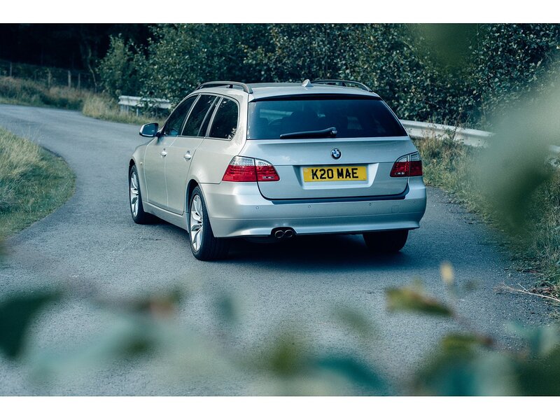 BMW 3.0 525d SE Business Edition Touring 5dr Diesel Steptronic Euro 4 (197 ps)