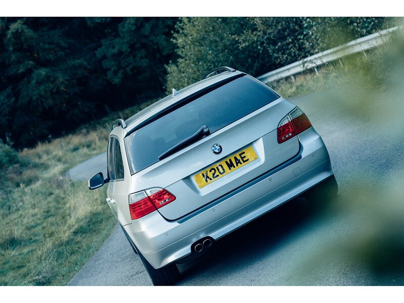 BMW 3.0 525d SE Business Edition Touring 5dr Diesel Steptronic Euro 4 (197 ps)