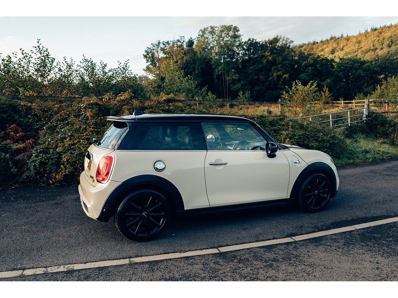 MINI 2.0 Cooper SD Hatchback 3dr Diesel Manual Euro 6 (s/s) (170 ps)