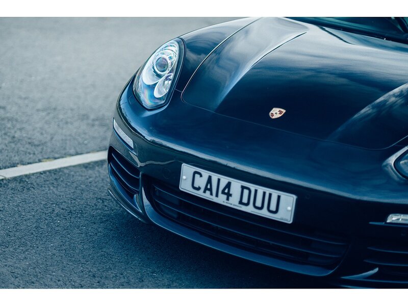 Porsche 3.0D V6 Hatchback 5dr Diesel TiptronicS Euro 5 (s/s) (300 ps)