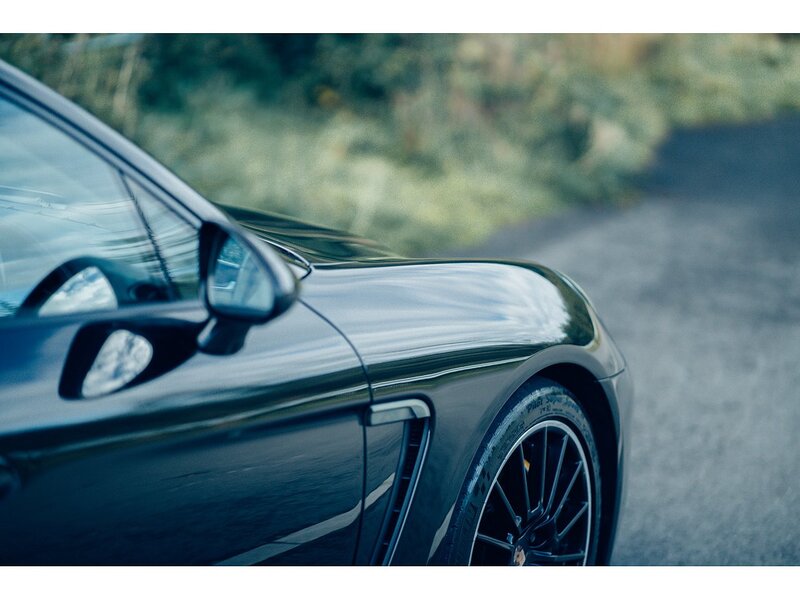 Porsche 3.0D V6 Hatchback 5dr Diesel TiptronicS Euro 5 (s/s) (300 ps)