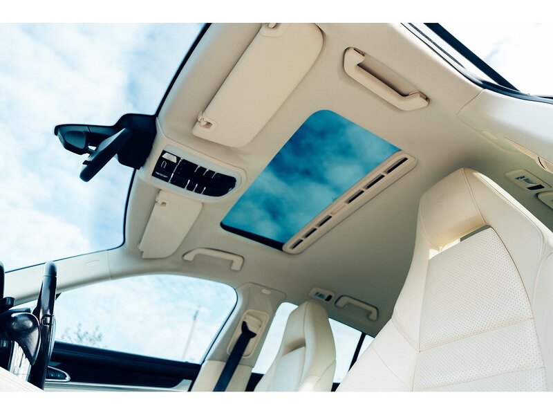 Porsche 3.0D V6 Hatchback 5dr Diesel TiptronicS Euro 5 (s/s) (300 ps)