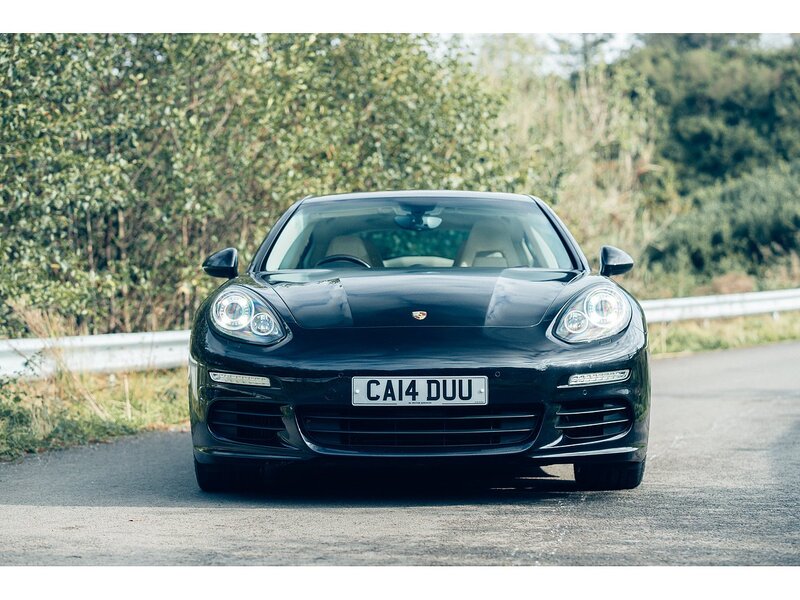 Porsche 3.0D V6 Hatchback 5dr Diesel TiptronicS Euro 5 (s/s) (300 ps)