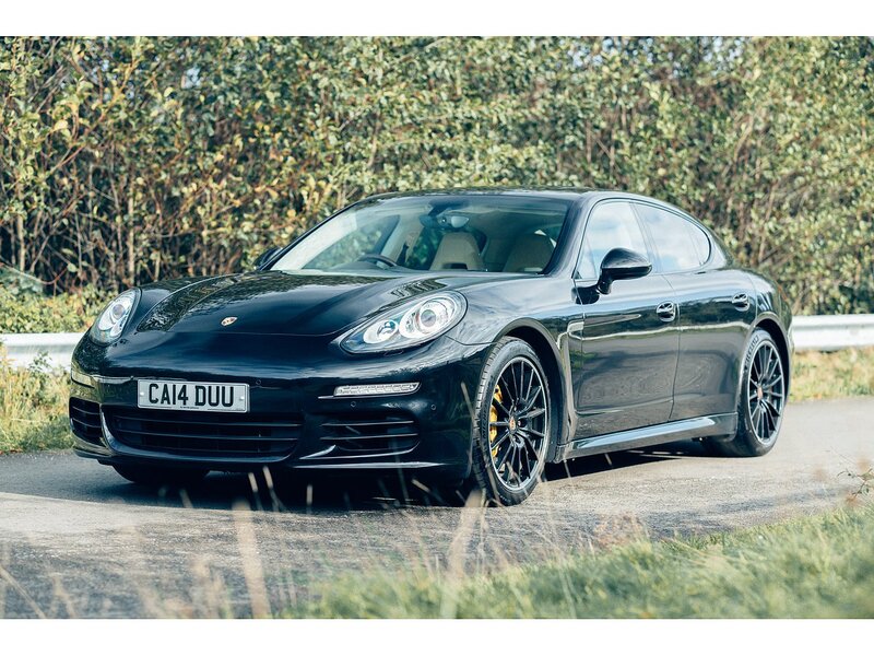 Porsche 3.0D V6 Hatchback 5dr Diesel TiptronicS Euro 5 (s/s) (300 ps)