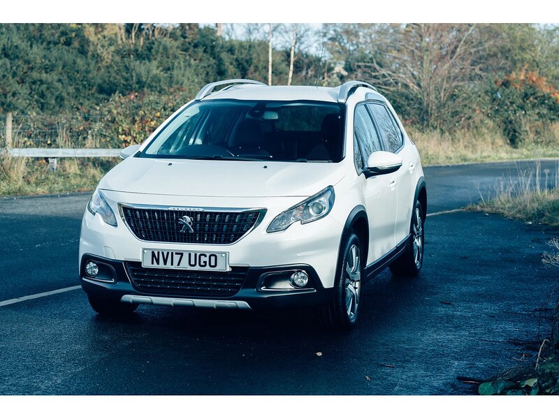 Peugeot 1.2 PureTech Allure SUV 5dr Petrol Manual Euro 6 (s/s) (130 ps)
