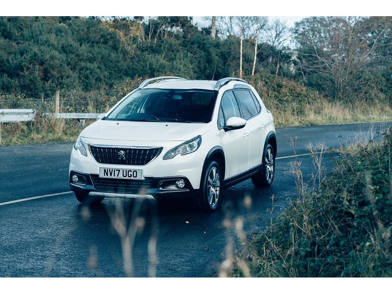Peugeot 1.2 PureTech Allure SUV 5dr Petrol Manual Euro 6 (s/s) (130 ps)
