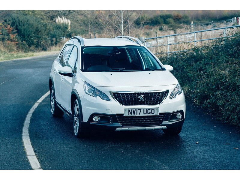 Peugeot 1.2 PureTech Allure SUV 5dr Petrol Manual Euro 6 (s/s) (130 ps)