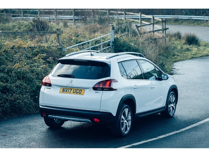 Peugeot 1.2 PureTech Allure SUV 5dr Petrol Manual Euro 6 (s/s) (130 ps)