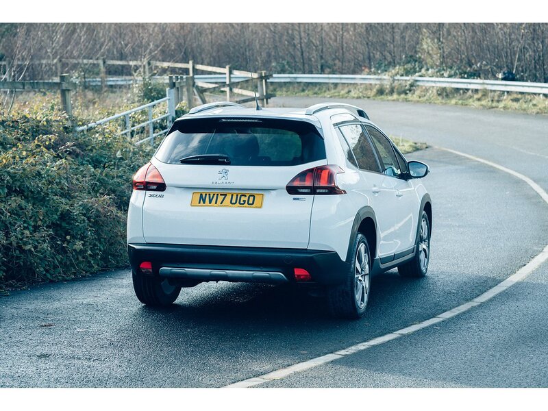 Peugeot 1.2 PureTech Allure SUV 5dr Petrol Manual Euro 6 (s/s) (130 ps)