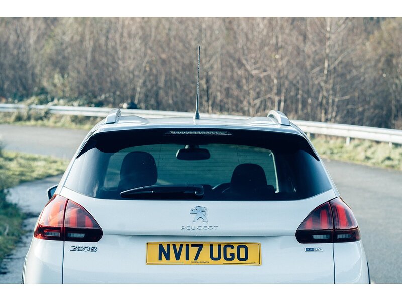 Peugeot 1.2 PureTech Allure SUV 5dr Petrol Manual Euro 6 (s/s) (130 ps)