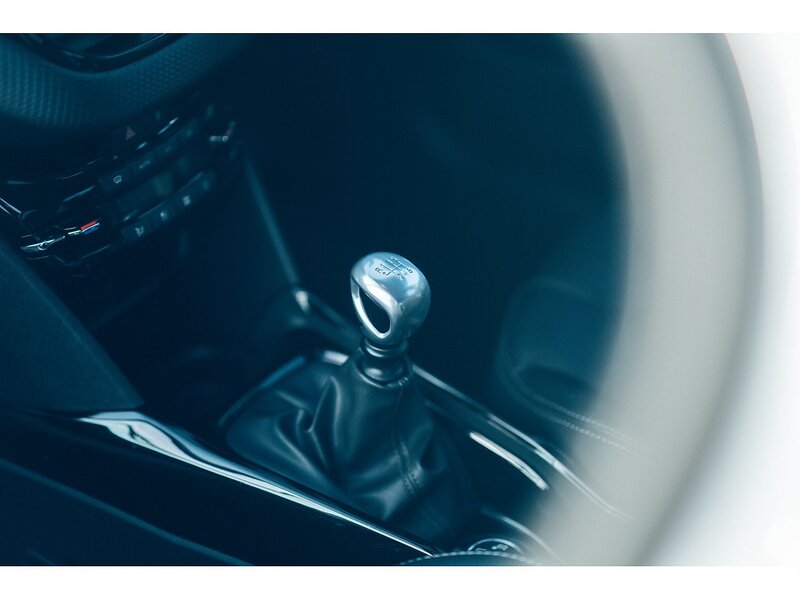 Peugeot 1.2 PureTech Allure SUV 5dr Petrol Manual Euro 6 (s/s) (130 ps)