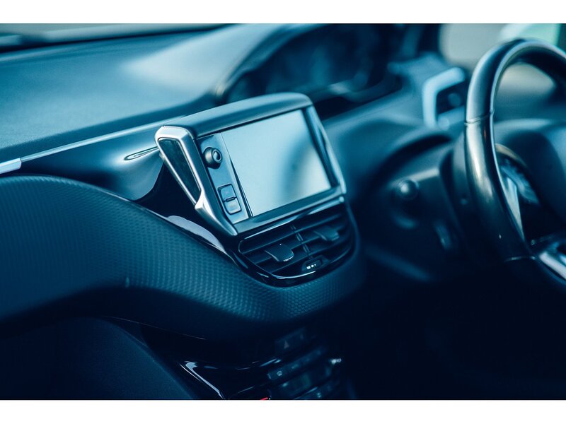 Peugeot 1.2 PureTech Allure SUV 5dr Petrol Manual Euro 6 (s/s) (130 ps)